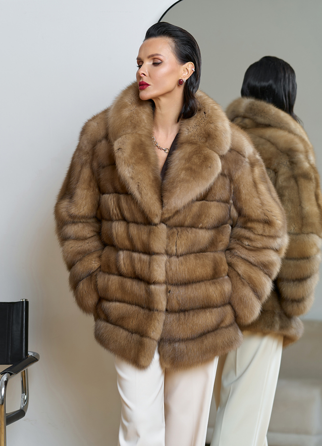 Женская шуба из куницы с английским воротником модель № 31726 универмаг малина