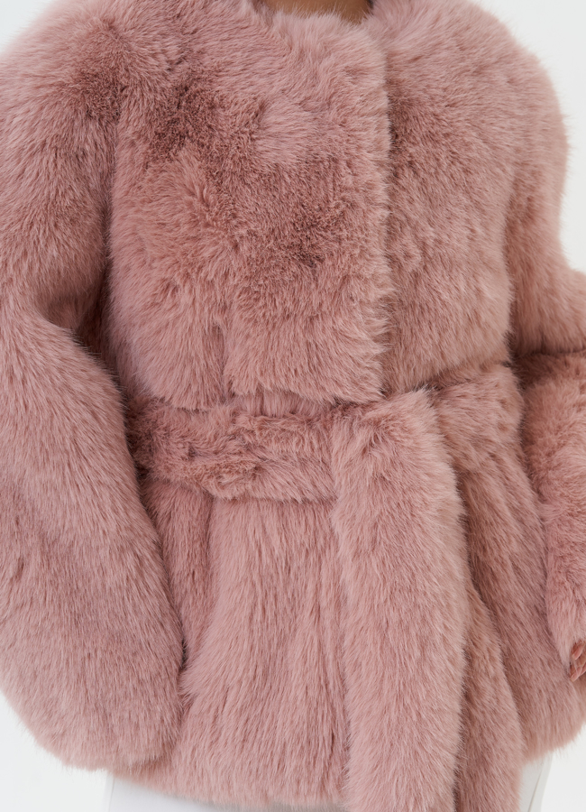 Шуба из эко песца в нежно-розовом цвете модель № 31264 в рассрочку