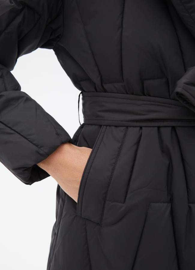 Женский пуховик с английским воротником модель № 31140 универмаг малина