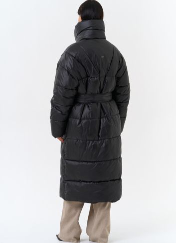 Женский пуховик с воротником стойкой