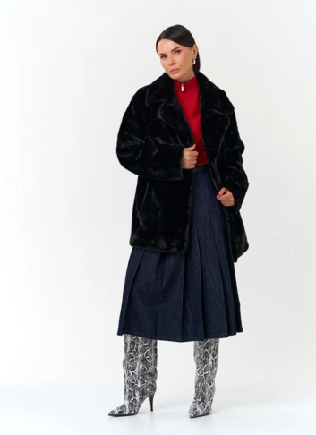 Женское пальто из эко меха