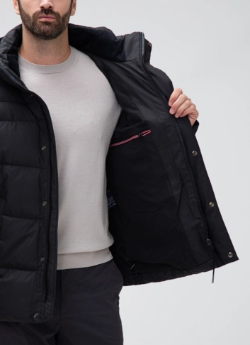 Мужской пуховик с капюшоном  фото