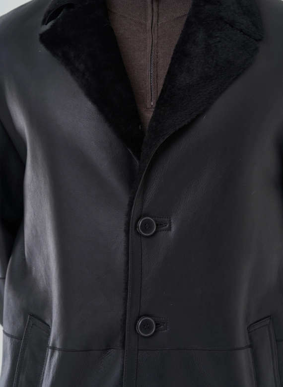 Дубленка мужская черного цвета 