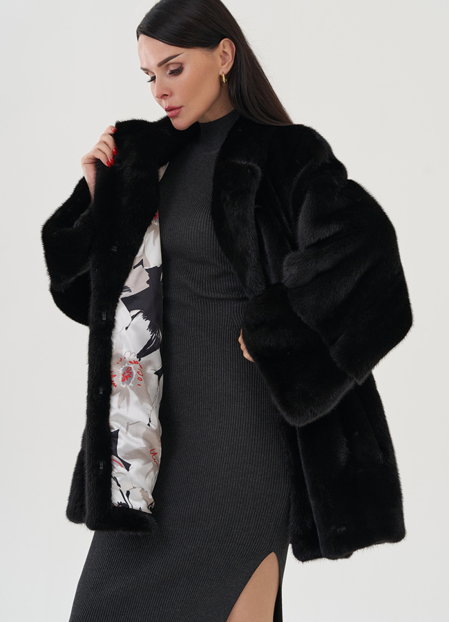 Короткая шуба из меха saga модель № 24963 универмаг малина