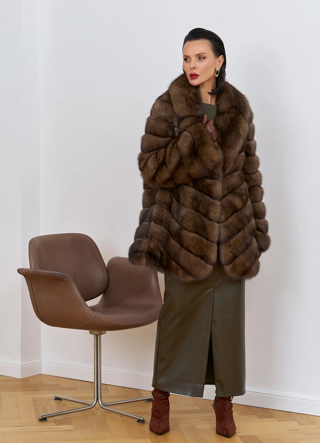 Женская шуба из соболя с английским воротником модель № 31771 в рассрочку фото